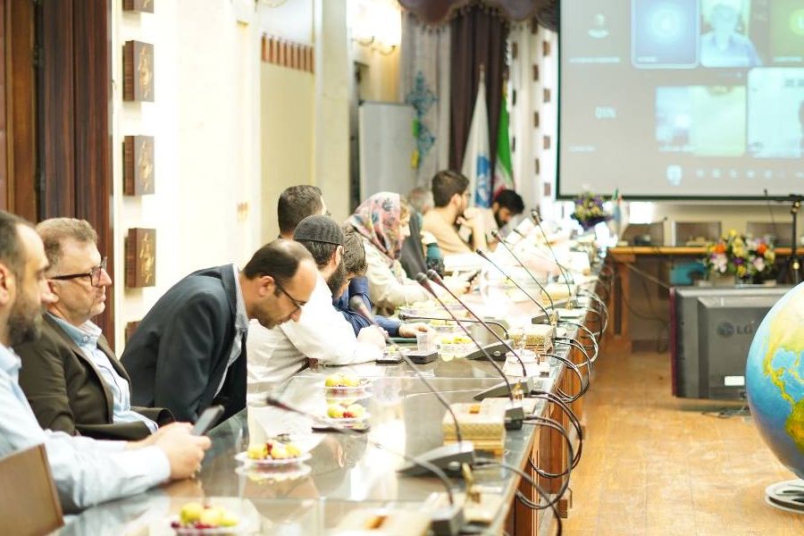  دفاع پایان نامه - دانشکده مطالعات جهان